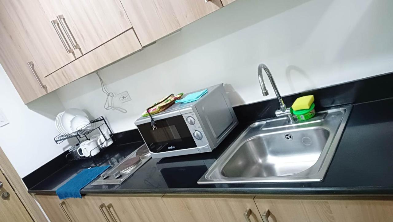 מנילה Shore Residence D7 Near Mall Of Asia & Airport מראה חיצוני תמונה